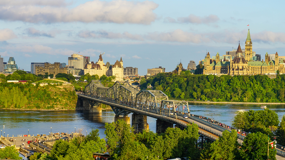 Ottawa skyline 