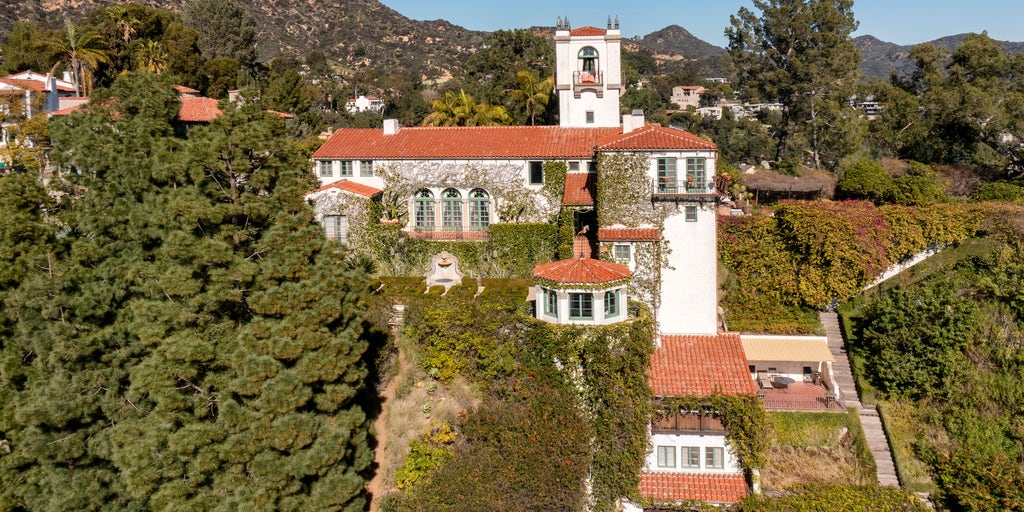 Madonna's former Hollywood Hills home lists for $21 million - Vimarsana News