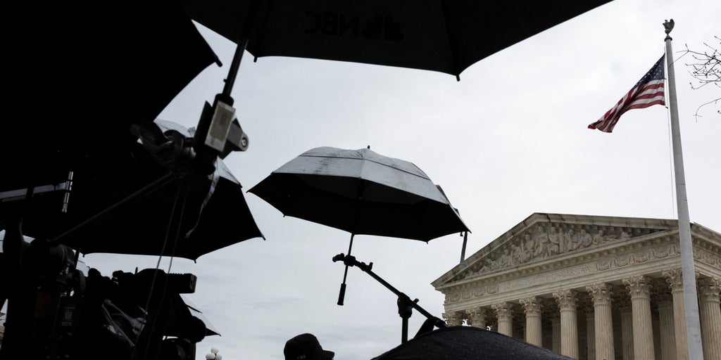 Supreme Court hears arguments on whether Twitter Is liable in terror case - Vimarsana News