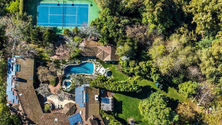 Jim Carrey mansion aerial view