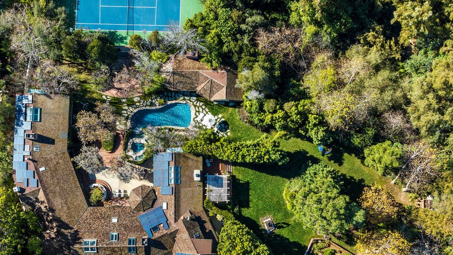 Jim Carrey mansion aerial view