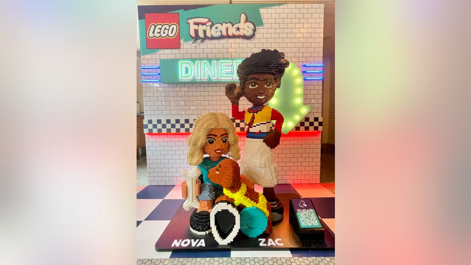 LEGO Friendship Diner