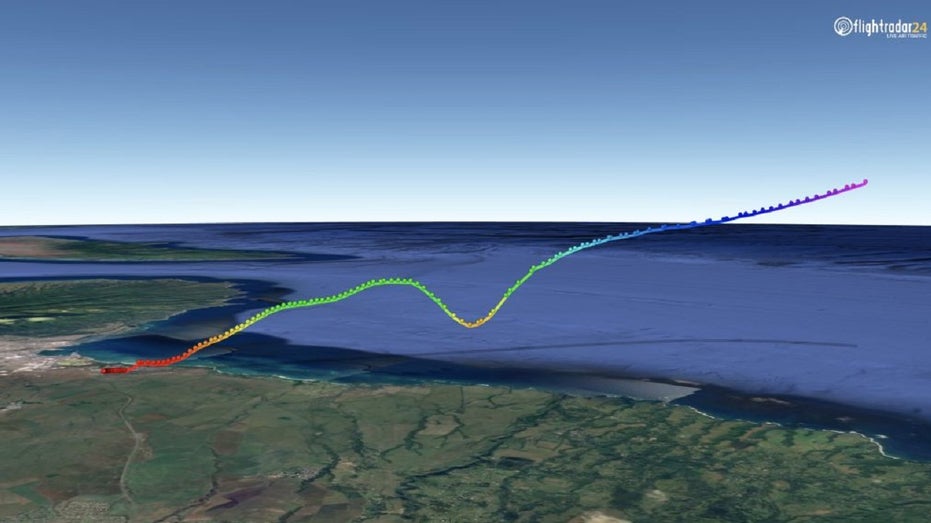 United Airlines flight plunged to within 800 feet of Pacific Ocean after takeoff, data shows