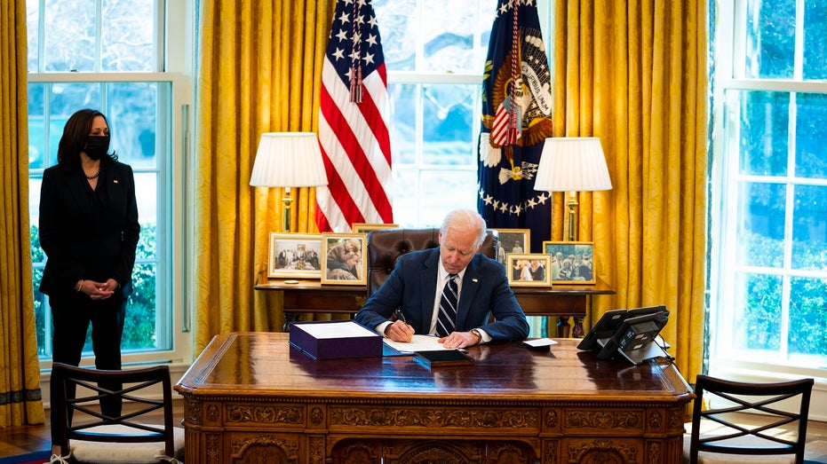 biden signs american rescue plan