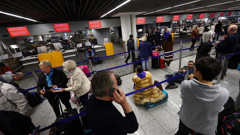 Lufthansa IT outage leaves thousands stranded, hundreds of flights canceled