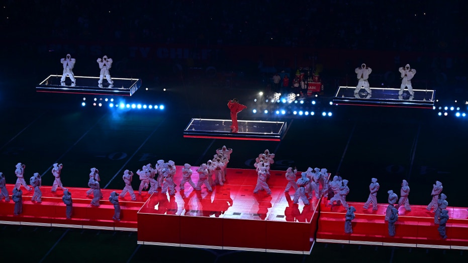 Rihanna's Super Bowl performance