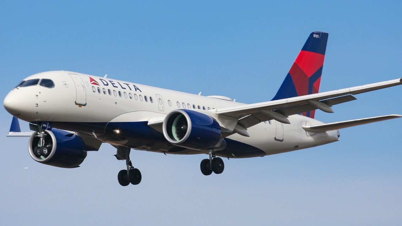 Delta Flight, con destino a Nueva Orleans, regresa a Boston después de ‘Odor Smoky’ en la cabaña Delta Flight, con destino a Nueva Orleans, regresa a Boston después de ‘Odor Smoky’ en la cabaña