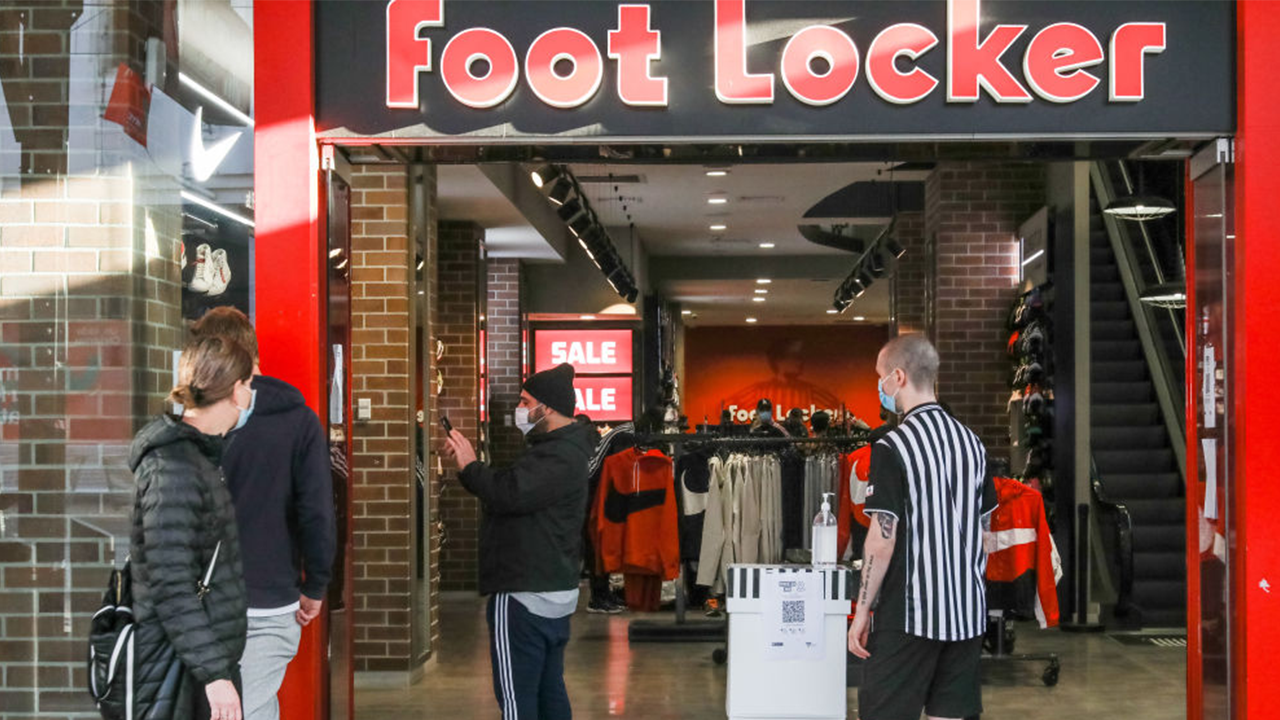 deugd Gevlekt Atticus Foot Locker closing 400 shopping mall locations to prioritize better  earning stores | Fox Business
