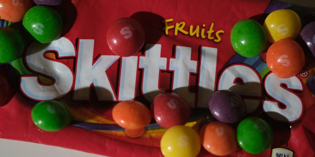 California bill would ban 'toxic' chemicals found in Skittles, PEZ, other popular candies - Vimarsana News