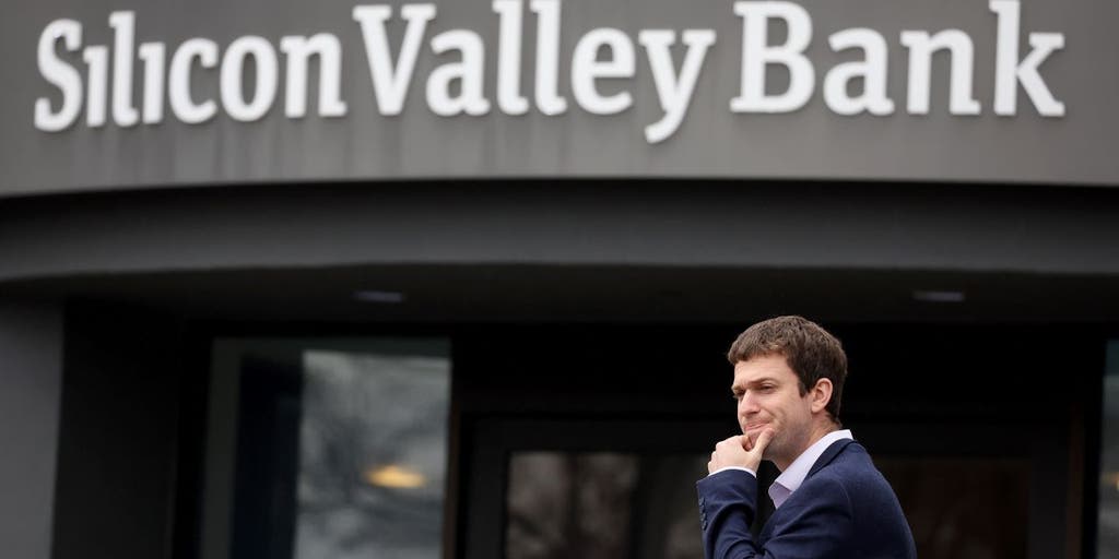 Former CEO of UBS issues harsh warning on SVB collapse: This will give consumers 'a lot of anxiety' - Vimarsana News