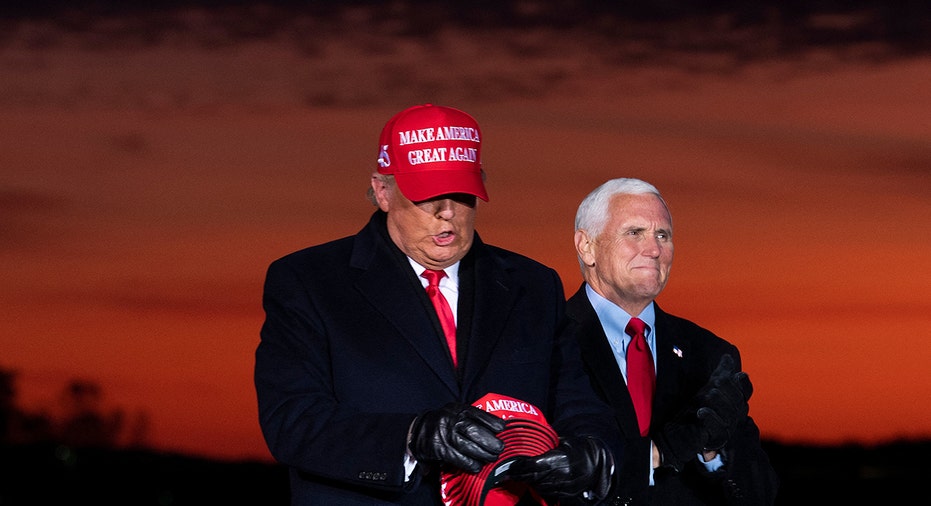 Donald Trump and Pence on stage