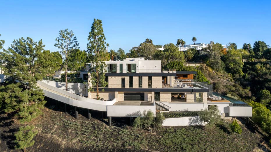 "Botched" star Paul Nassif's Bel Air home