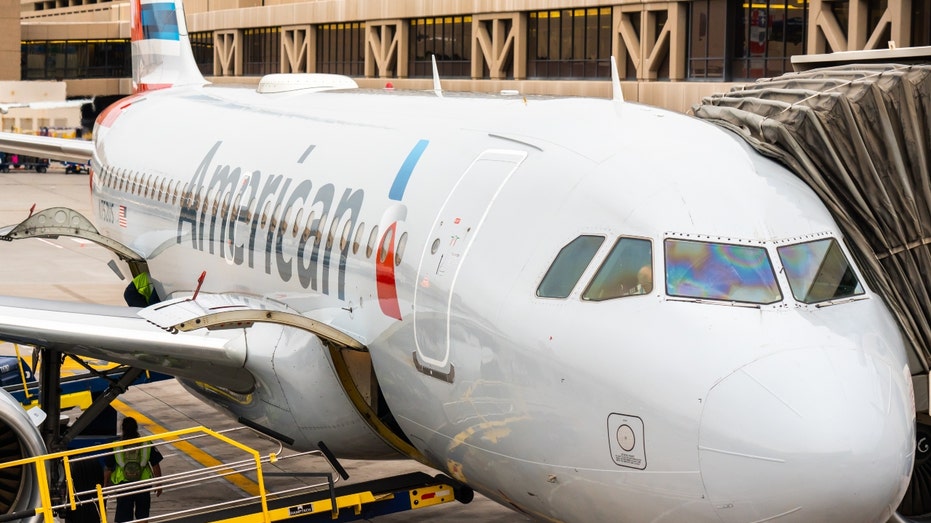 An American Airlines plane at Phoenix Sky Harbor International Airport