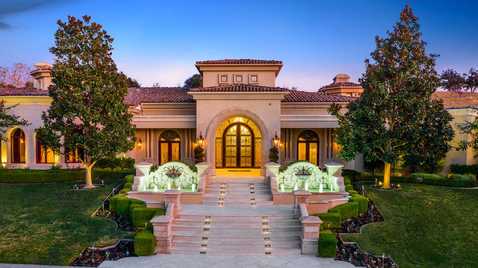 Calabasas mansion Britney Spears sold for $10 million