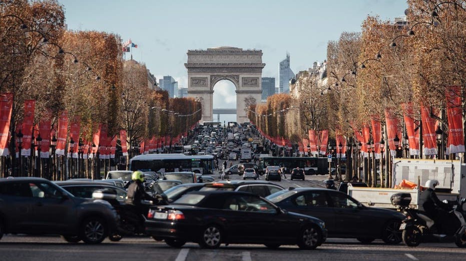 traffic jam Paris
