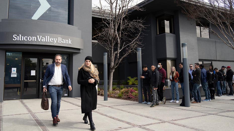 SILICON VALLEY BANK WITHDRAWALS