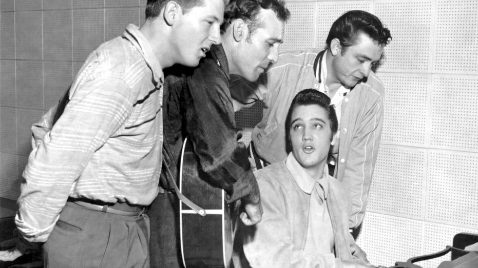 Jerry Lee Lewis and other musicians