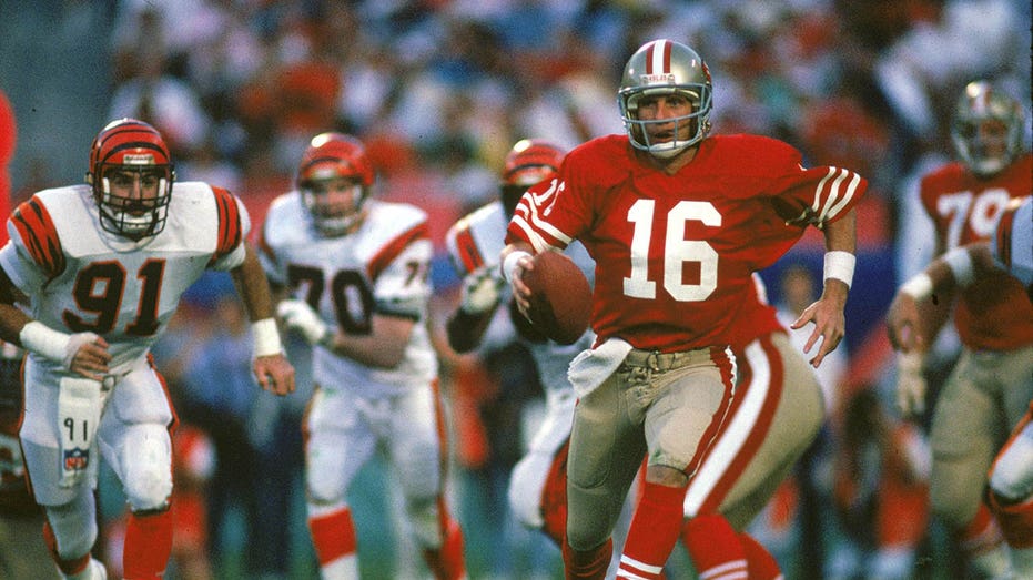 Joe Montana during Super Bowl XXIII