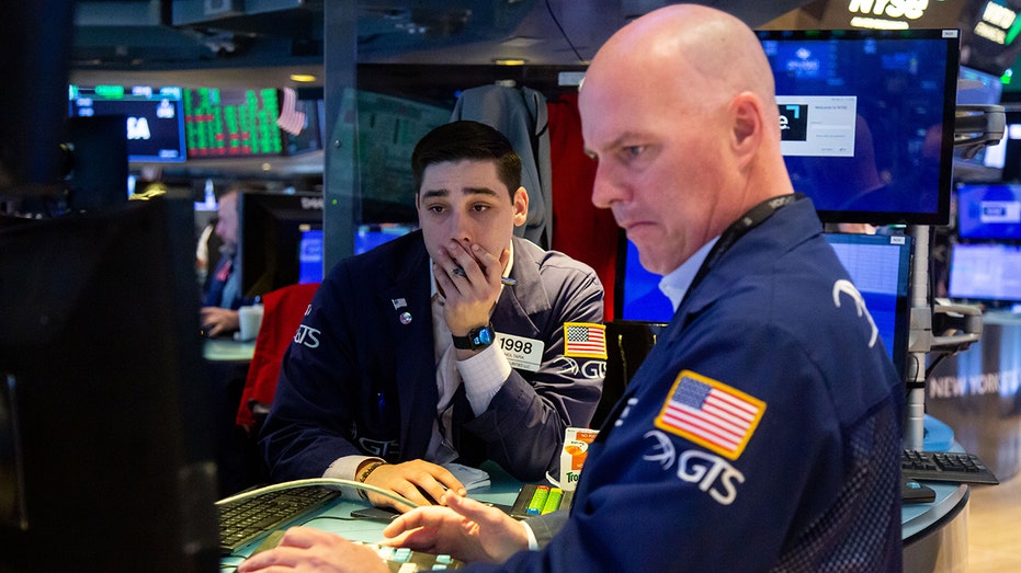 Traders on New York Stock Exchange