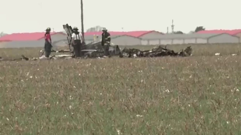 Texas Deputies Respond To Small Plane Crash, Injuries Unknown | Fox ...