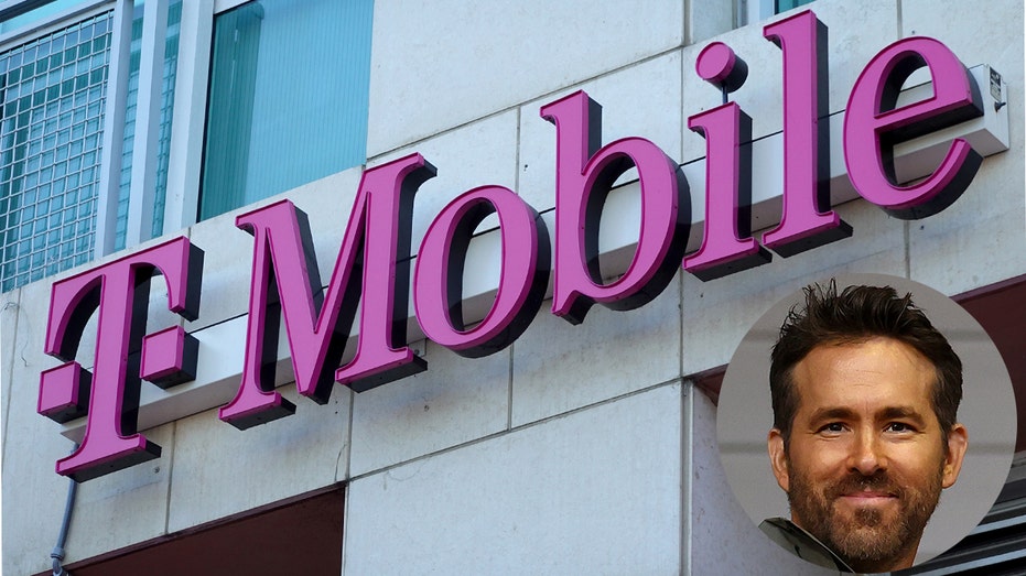 Ryan Reynolds, T-Mobile