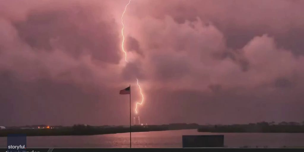 Moment lightning strikes SpaceX launch pad caught on camera | Fox