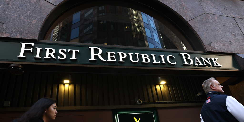 PNC has inside track on bids for embattled First Republic Bank: report - Vimarsana News