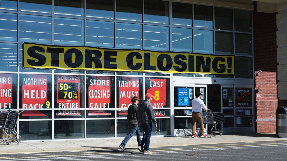 York store launches closing down sale before moving to 'bigger and better  location