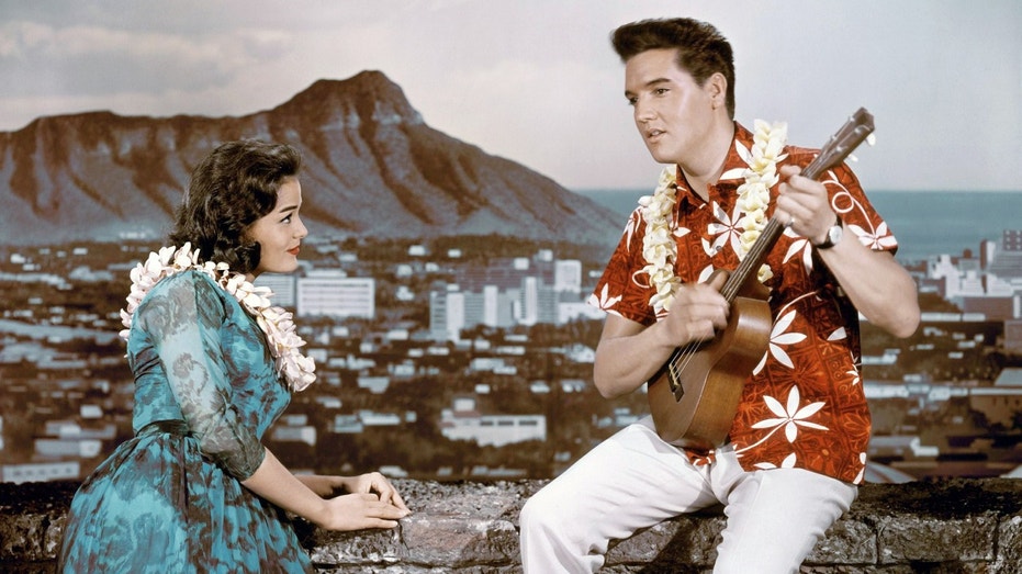 Elvis Presley Joan Blackman Blue Hawaii