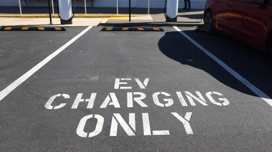 Italian firm plans 10,000 quick chargers throughout US to satisfy EV demand Italian firm plans 10,000 quick chargers throughout US to satisfy EV demand