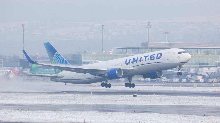 A United Airlines 767