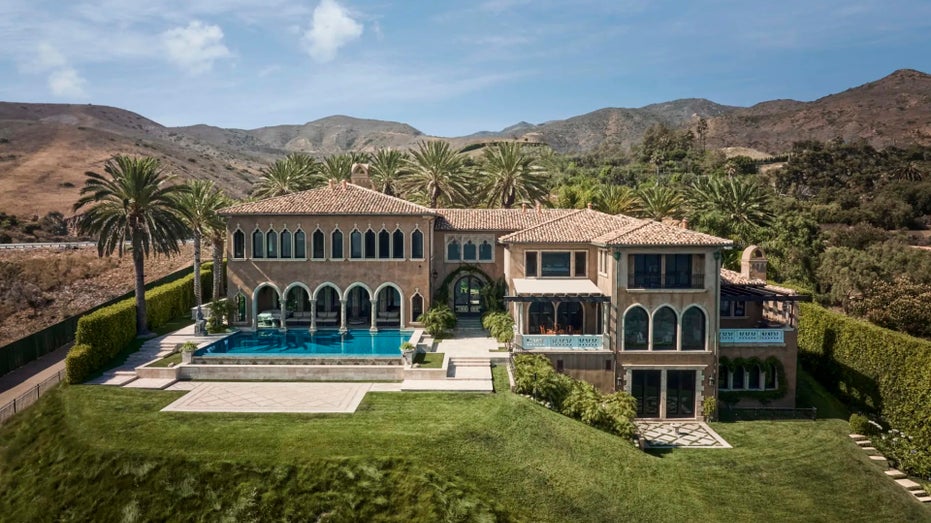 Back view of Cher's mansion