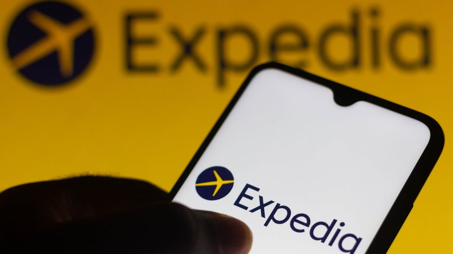 Expedia logo on iPhone