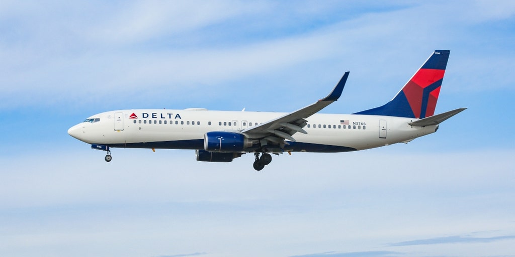 Major US airlines expect surge in holiday travelers - Vimarsana News