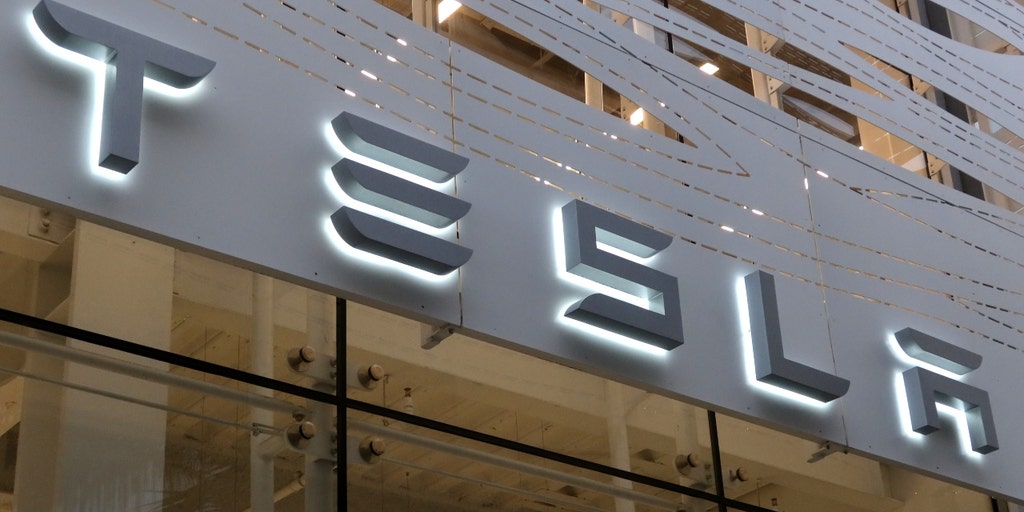 Tesla notifies thousands in Texas and California of impending layoffs | Fox  Business