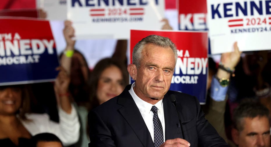 2024 Presidential Hopefuls Blast Title 42 Amid Border Crisis Fox Business   Robert F Kennedy Jr Rally 