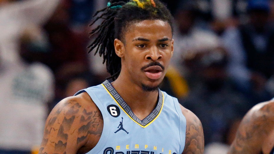 Grizzlies' Ja Morant appears to flash gun on livestream, suspended