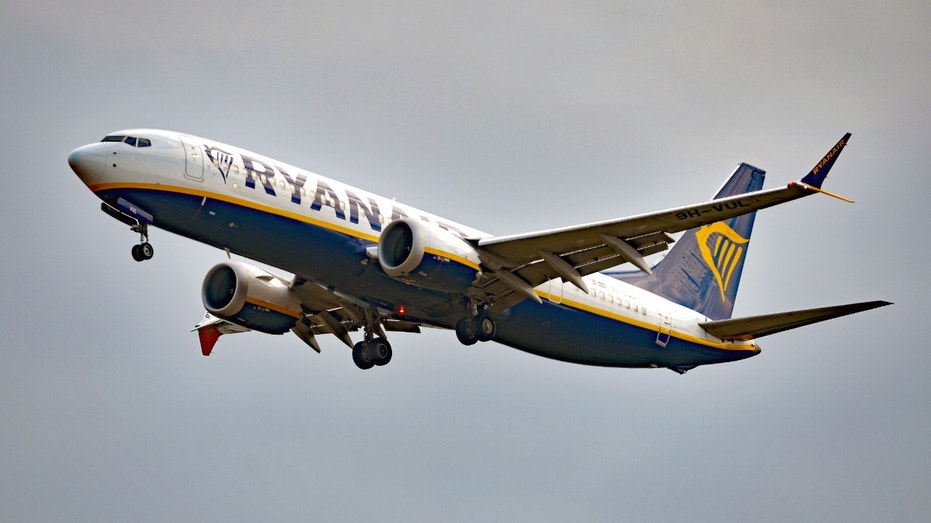 Three Ryanair Passengers Removed From Flight After Brawl Erupts: Video ...