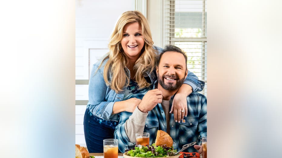 Trisha Yearwood and Garth Brooks