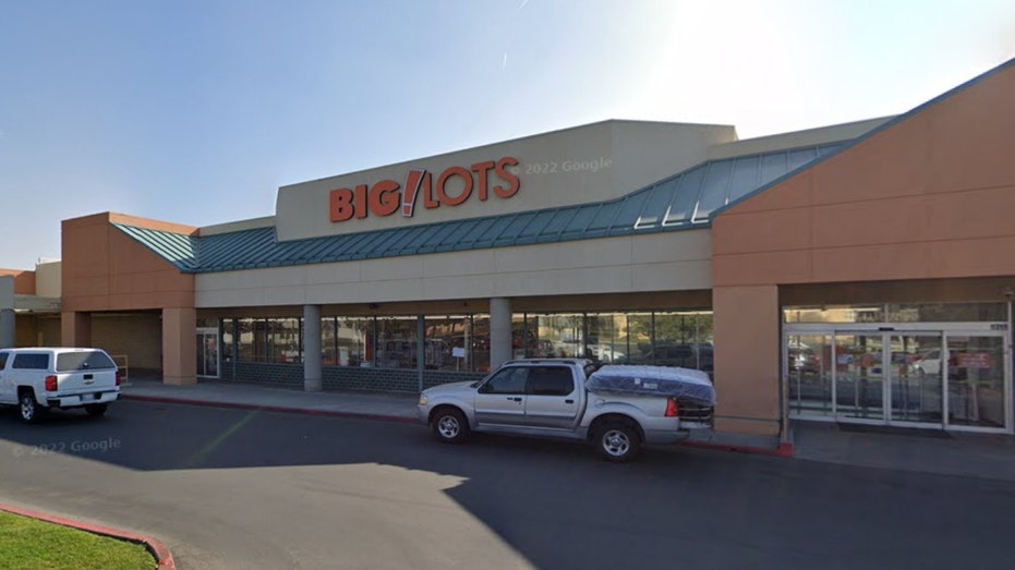 Big Lots in Bakersfield, California