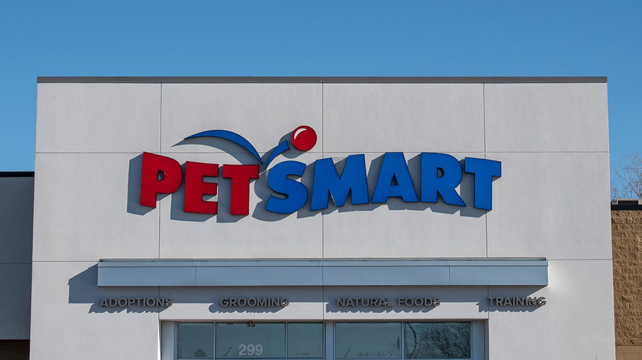 petsmart logo