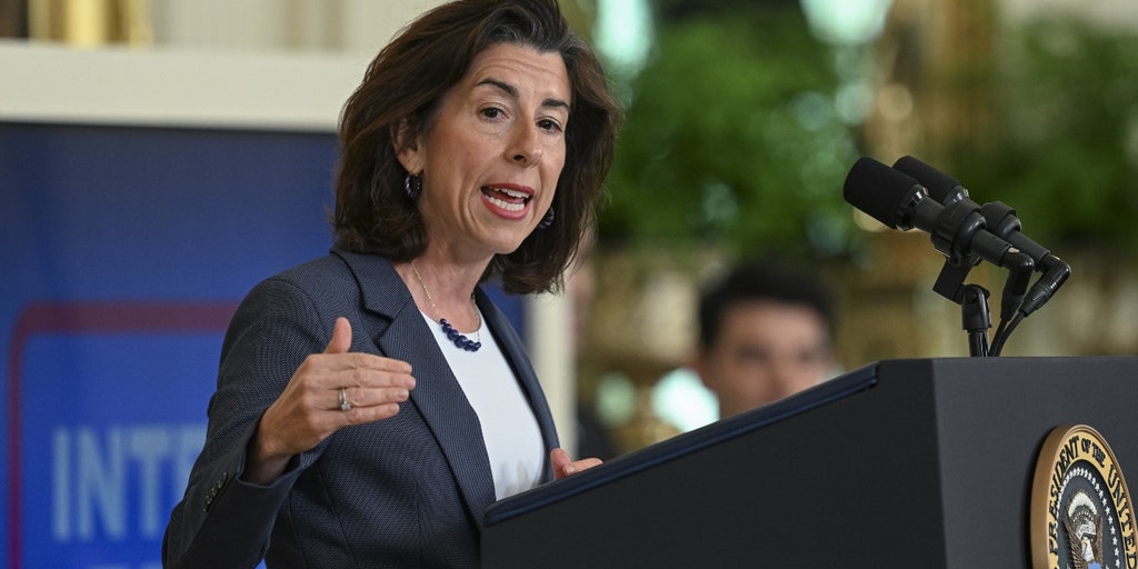 Commerce secretary backs bills cracking down on TikTok - Vimarsana News