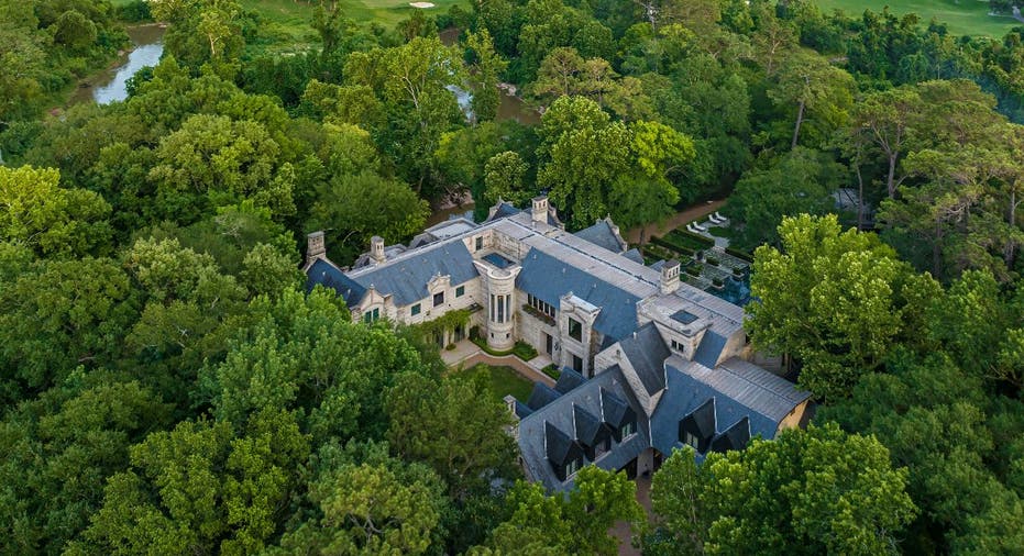 Closer aerial view of The Lodge in Hunters Creek.