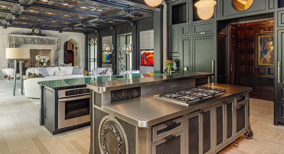 The Lodge in Hunters Creek's kitchen with upscale appliances.