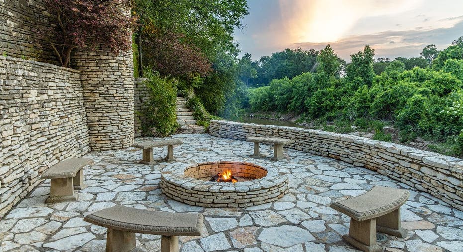 The Lodge in Hunters Creek's outdoor fire pit. 