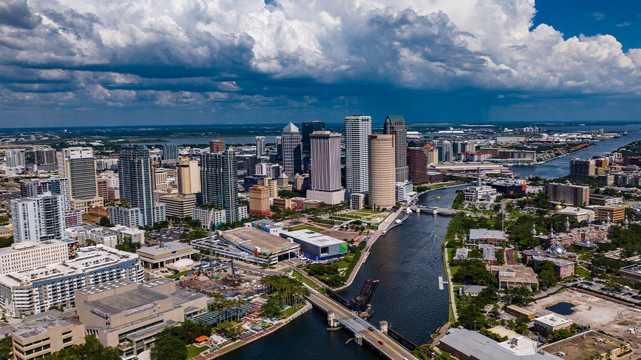 Tampa, Florida skyline