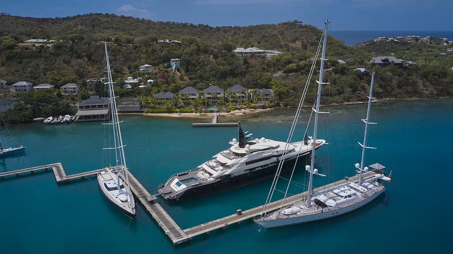 superyacht Alfa Nero