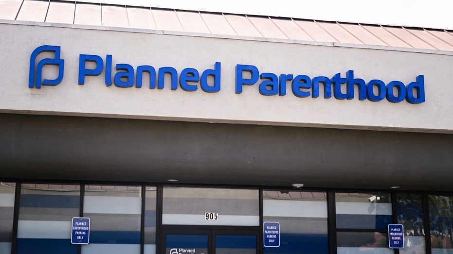 Street view of Planned Parenthood clinic