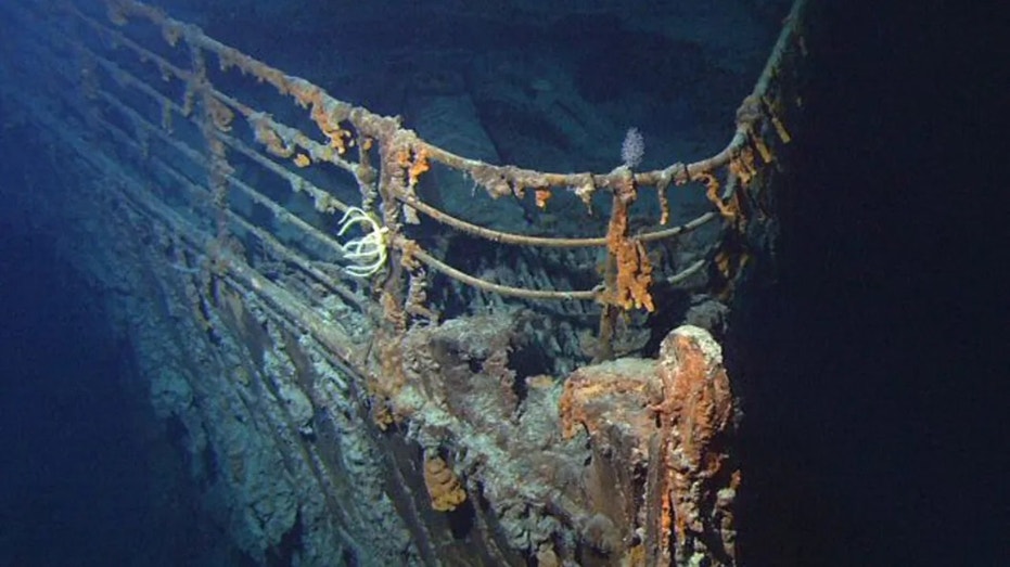 titanic remains tour