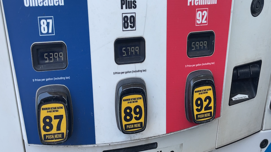 Prices at gas pump in Washington state